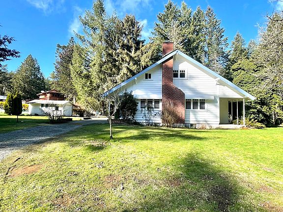 3rd image of 15814 Goodrich Dr NW