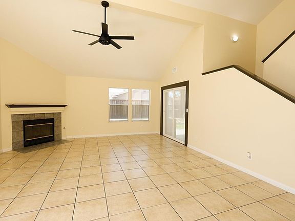 4th image of 805 El Pinal Ln