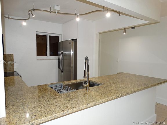 4th image of 7910 Camino Real #N211