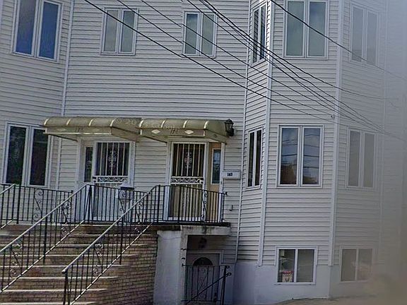 2nd image of 174 Wood Ave