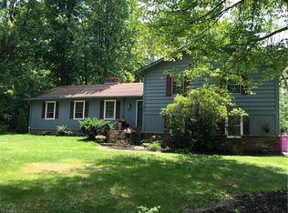 8701 Apple Hill Rd, Chagrin Falls, OH 44023