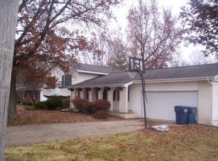 20 Sunset Dr, Mount Vernon, IL 62864