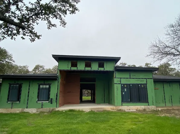 7631 Deer Ln, San Antonio, TX 78240