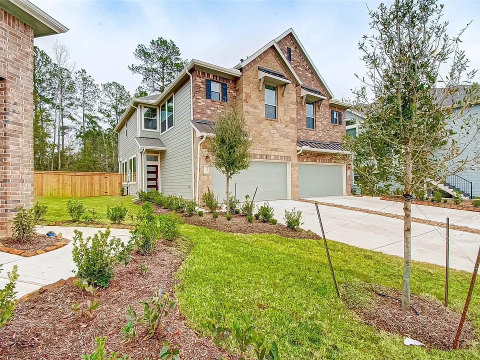 332 N Spotted Fern Dr