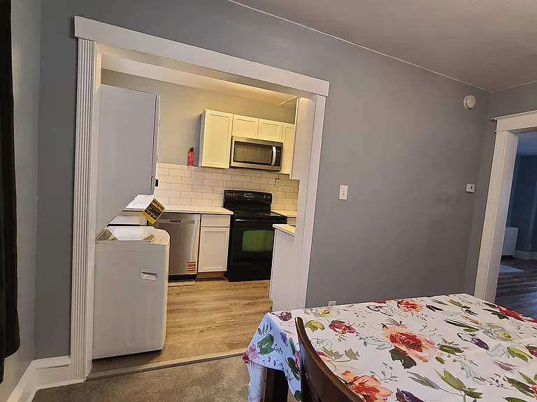 210 Long Ln — Photo 11