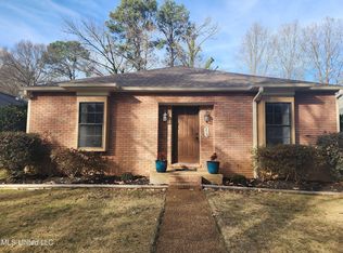 214 Circle Gate Dr, Senatobia, MS 38668
