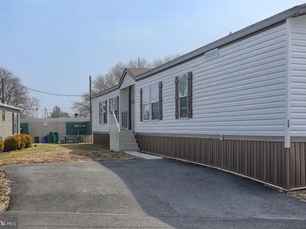 20 Green Acres Trailer Ct, Lebanon, PA 17046