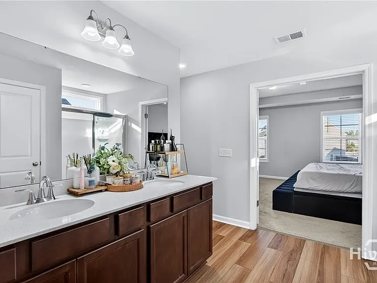 124 Jennie Dr — Photo 35