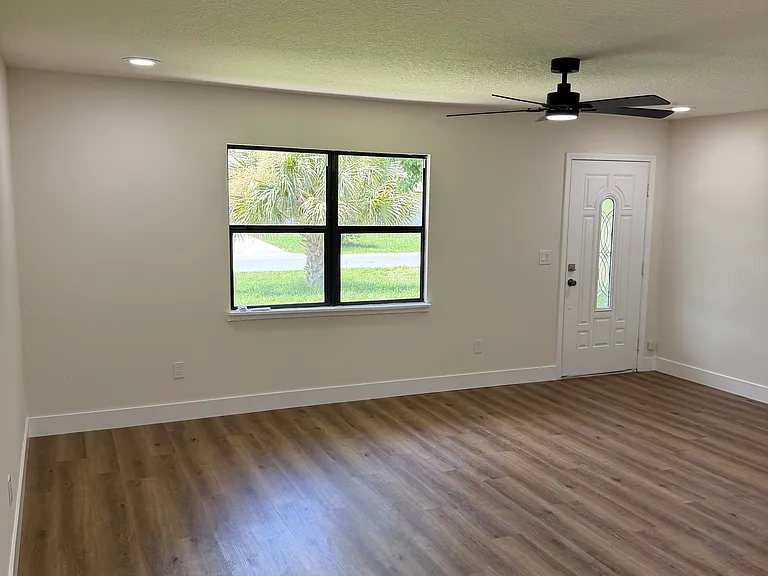 5080 Mayflower St — Photo 6
