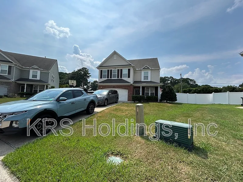 6 bed, 5.0 bath, 3591 sqft, $3,395 — Photo 2