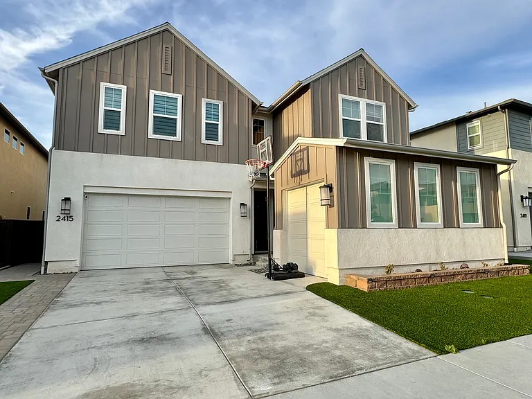2415 Calle Grandon — Photo 20