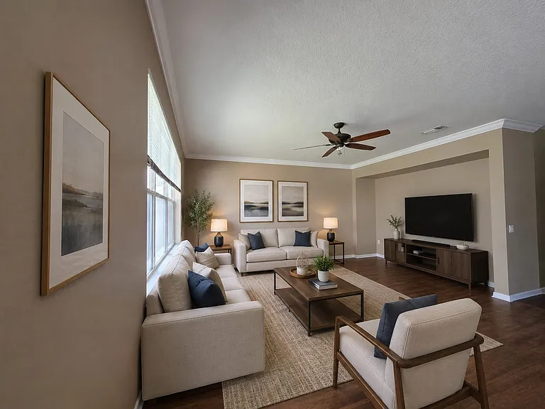 2472 Brownwood Dr — Photo 2