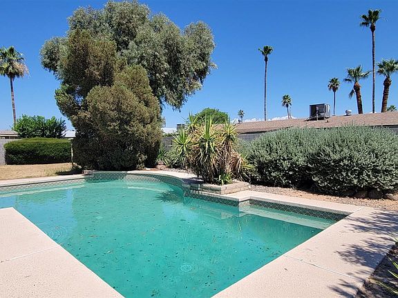 3rd image of 3530 E De Poe Ln