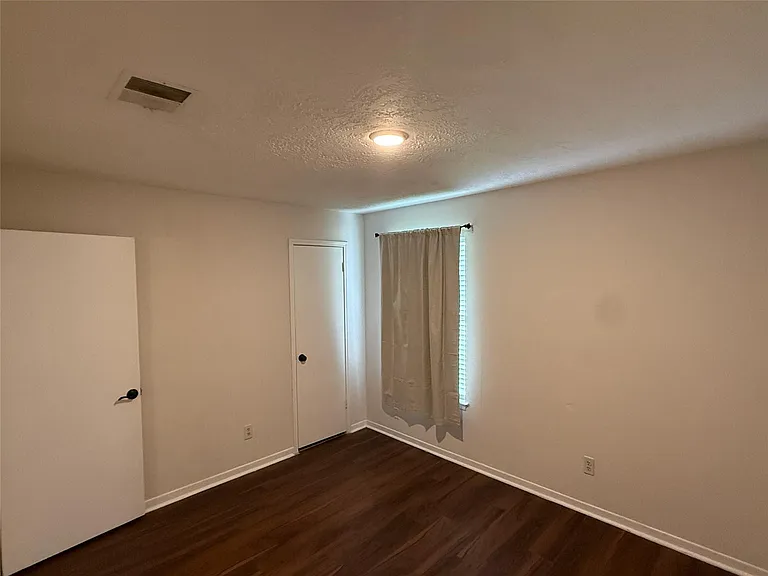 10519 Kirkglen Dr — Photo 11
