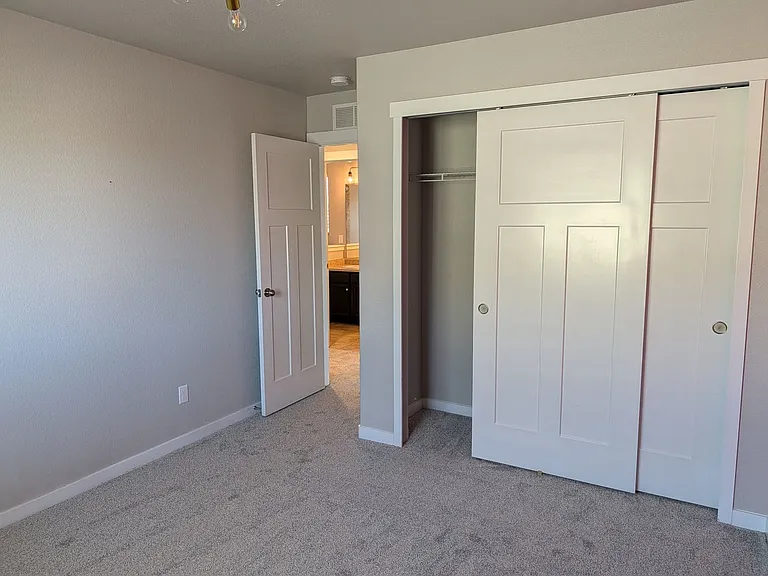 7709 Camille Ct — Photo 21