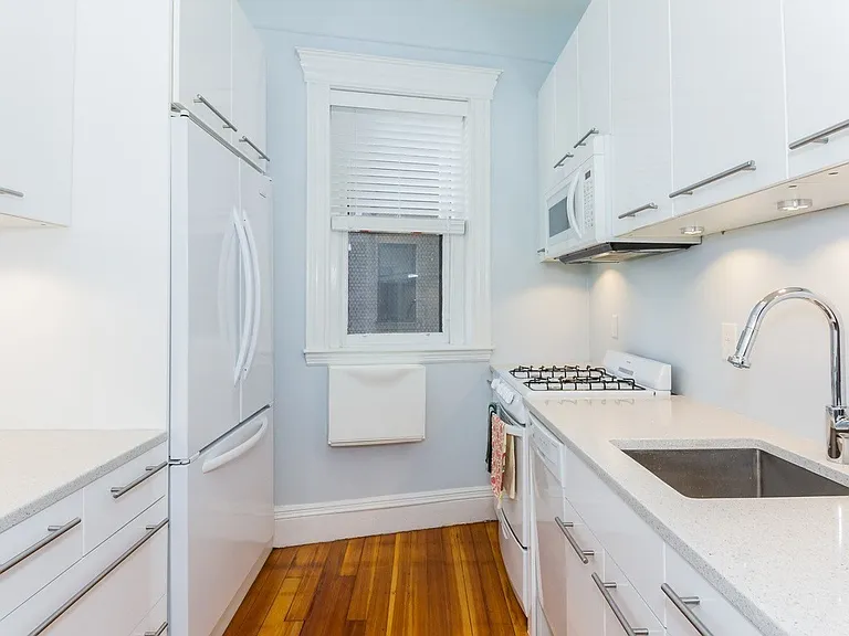 65 Park Dr #1 — Photo 11