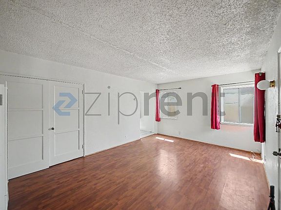 3rd image of 7027 Holmes Ave