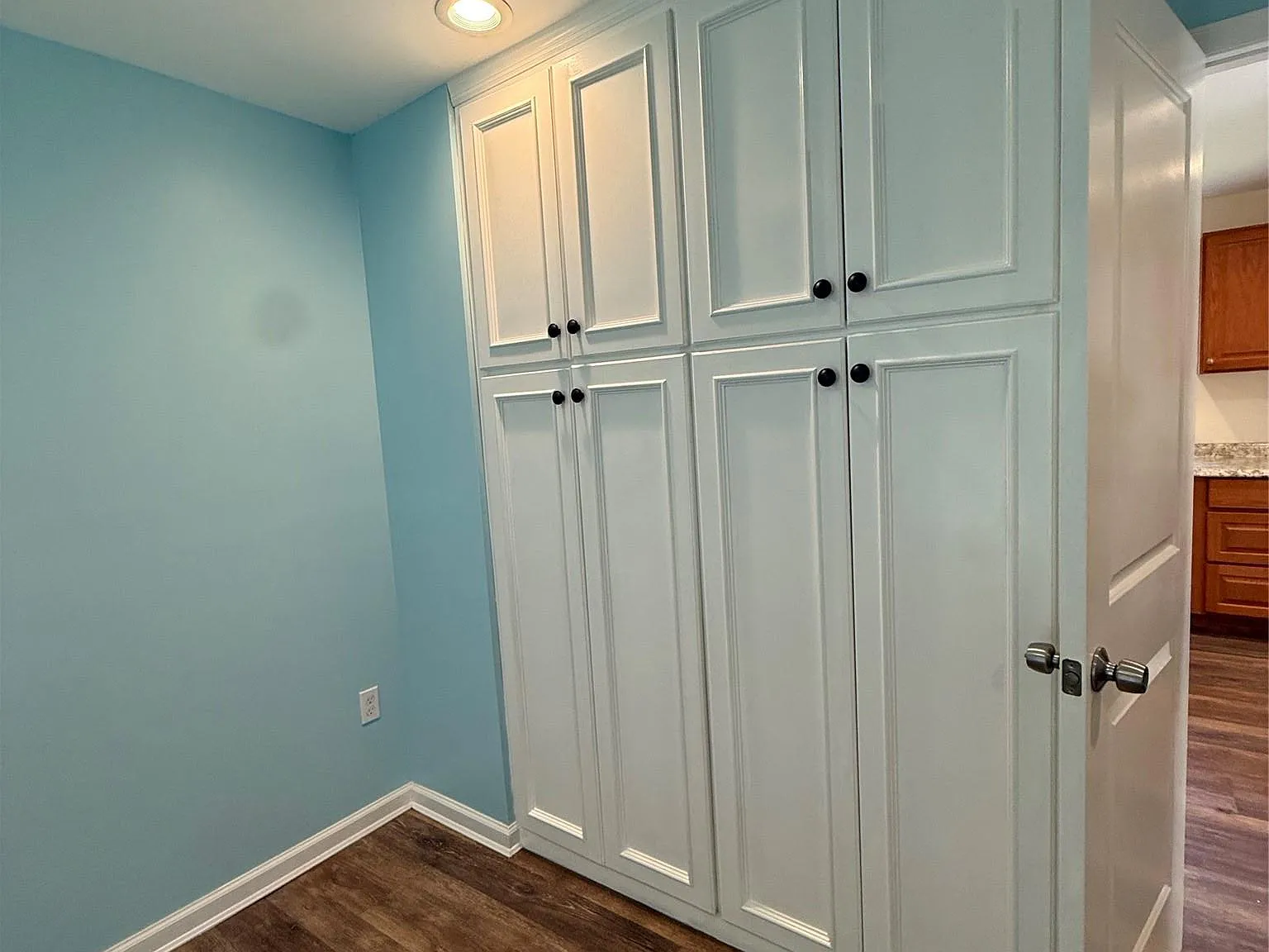 3 bed, 1.5 bath, 1284 sqft, $3,600 — Photo 4