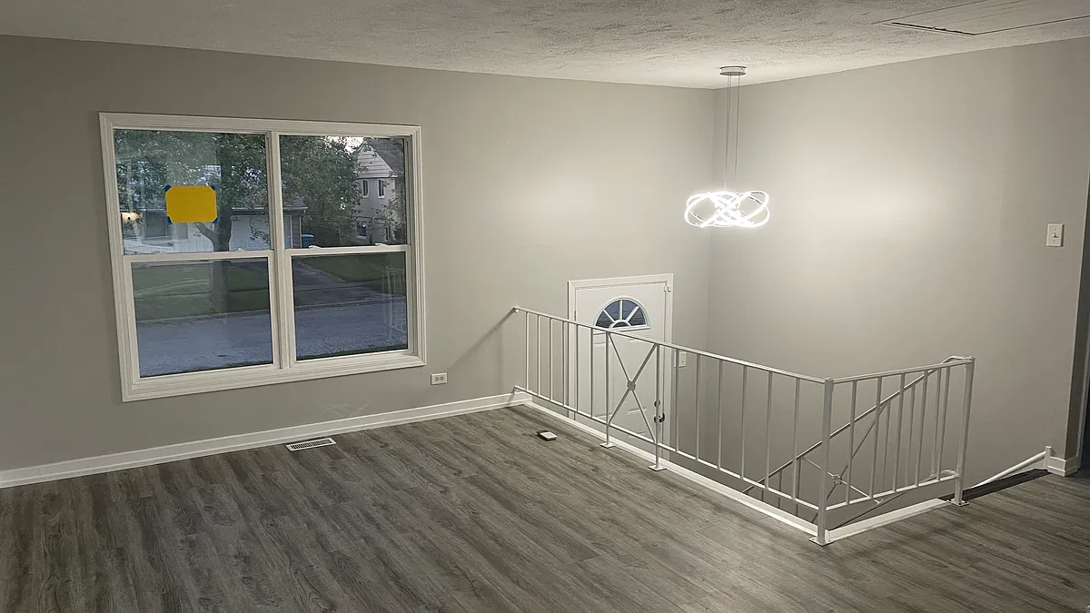 Building Photo - 223rd Pl