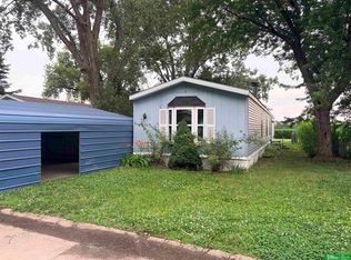 14 York Mobile Plz, York, NE 68467