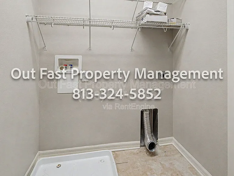 6919 Holly Heath Dr — Photo 31