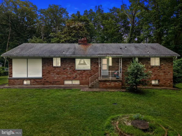 6301 Leeds Manor Rd, Marshall, VA 20115