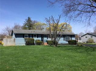 27 Schuyler Pkwy, Pittsford, NY 14534