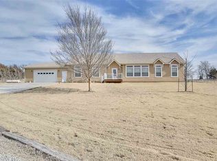4447 2nd Rd, Rock, KS 67146