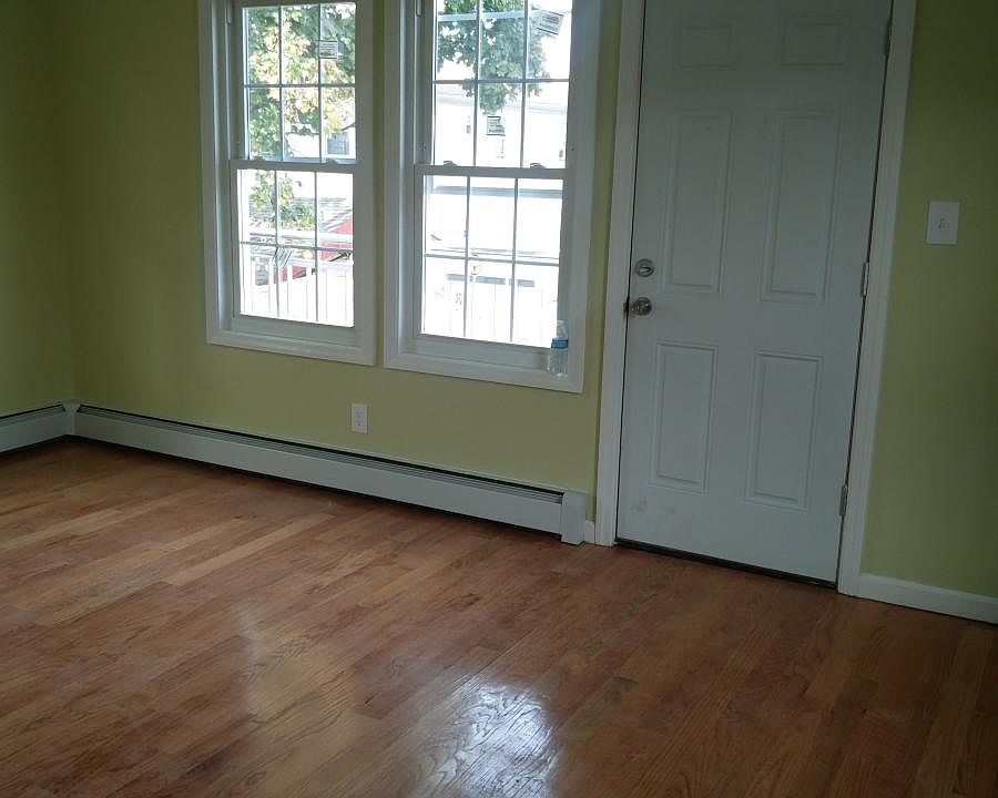 1st image of 17319 104th Ave