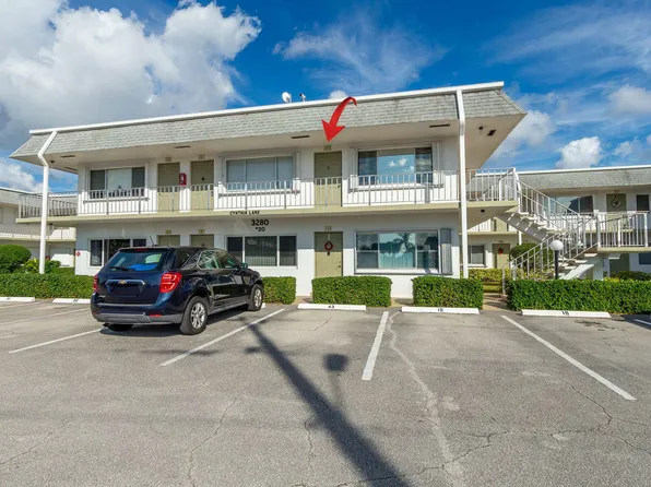 3280 Cynthia Ln, Lake Worth, FL
