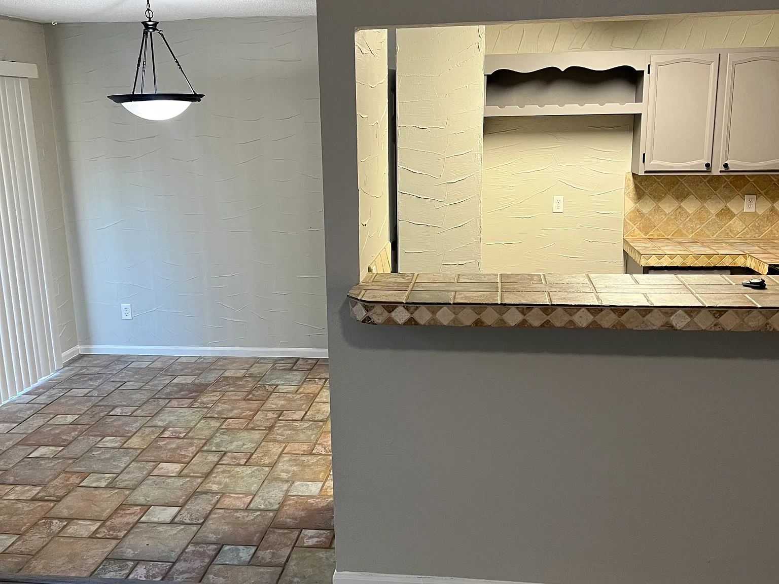 3 bed, 1400 sqft, $2,375 — Photo 4