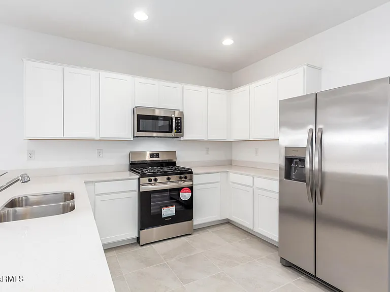 4522 S 127th Dr — Photo 12