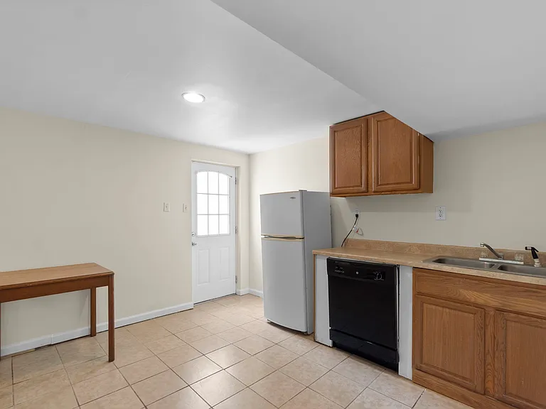 10289 Daystar Ct — Photo 23