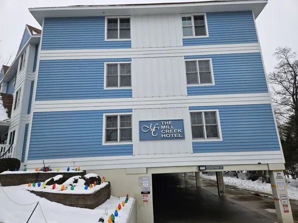 123 Center STREET #209, Lake Geneva, WI 53147