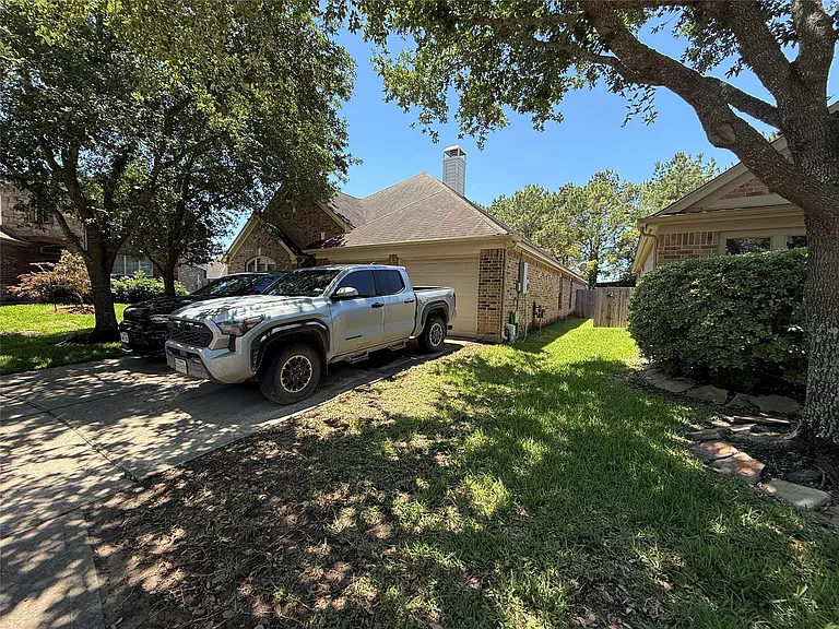 7418 Lakesage Ln — Photo 5