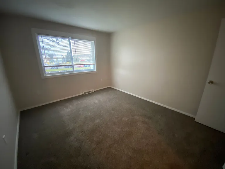 5520 Beavercrest Dr — Photo 36