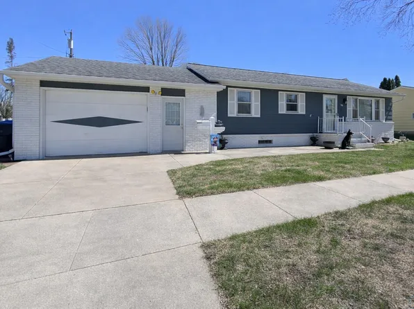26 9th Ave SE, Le Mars, IA 51031