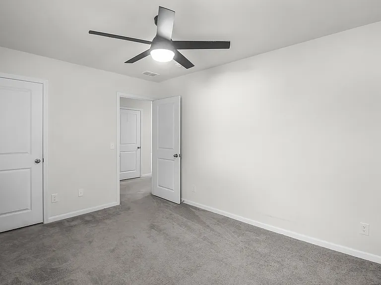110 Cole St — Photo 44