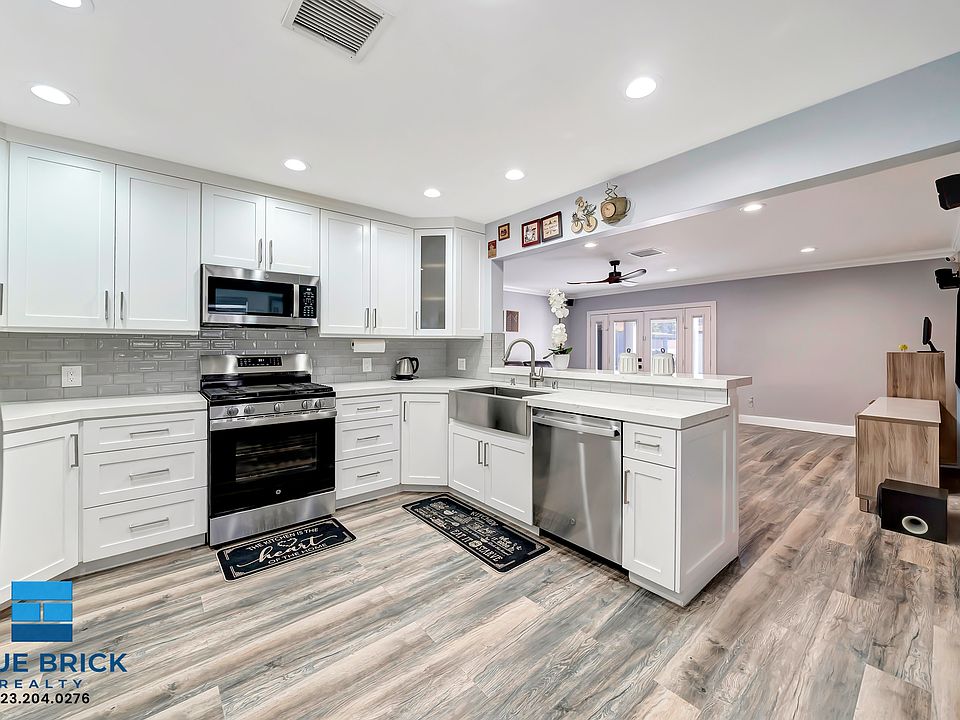 1st image of 5839 Vanalden Ave