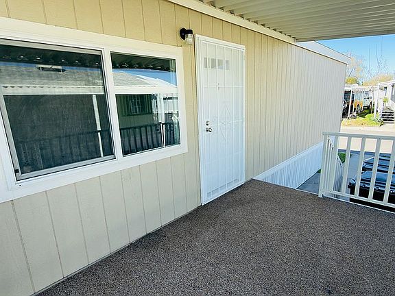 3rd image of 1271 W Waxwing St #230