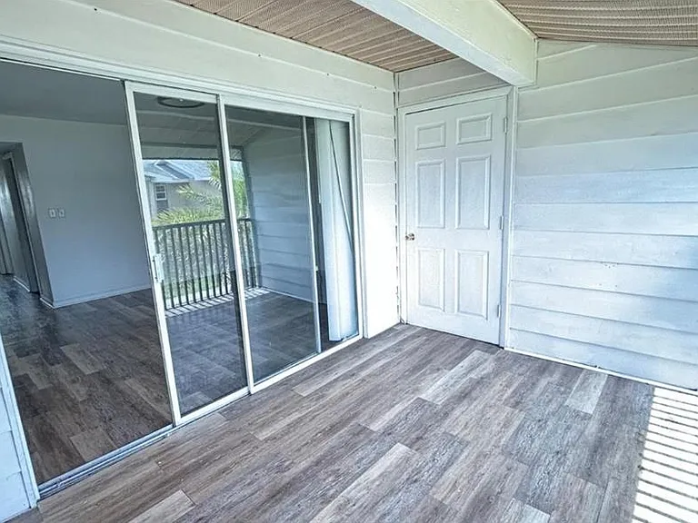 860 Sky Lake Cir #C412 — Photo 7