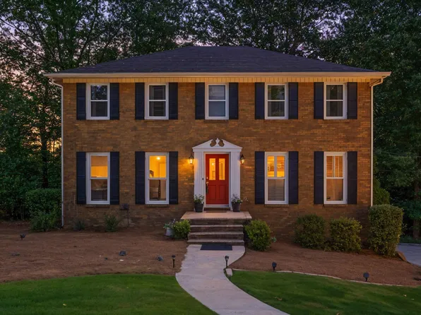 3036 Thrasher Ln, Birmingham, AL 35244