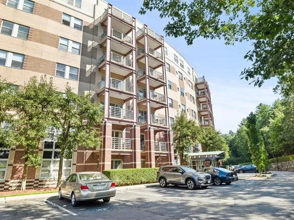 269 Cambridge Rd APT 203, Woburn, MA 01801
