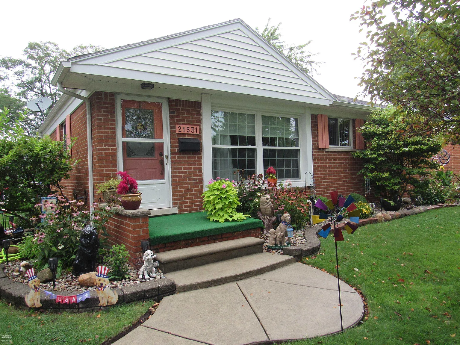 21531 Share St photo 1