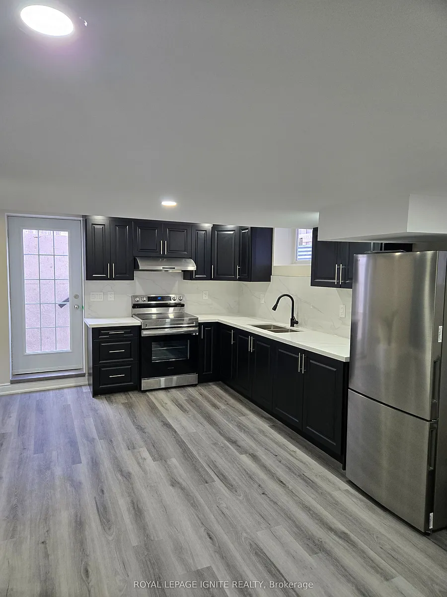 Building Photo - 12 Pelister Dr #BASEMENT