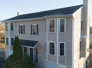 1-1 Holly Ter #B, Worcester, MA 01607