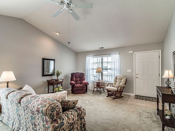 3rd image of 17 Highmeadow Dr