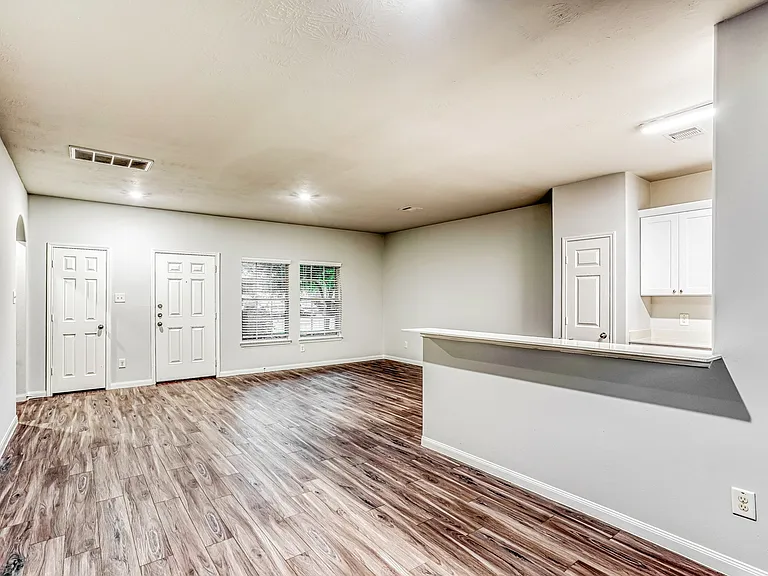 12218 Dona Ln — Photo 19