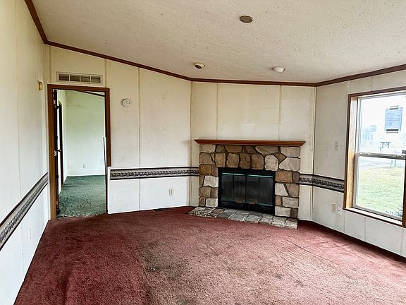 4th image of 6377 E South St