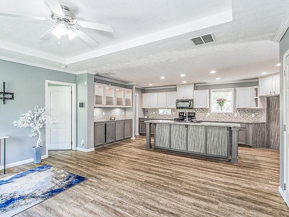 5th image of 625 Bracht Rd